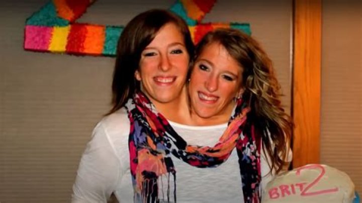 Abby And Brittany Hensel: Exploring Their Untimely Demise
